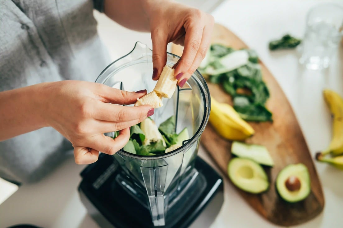 MakingSmoothie_IBDFlare